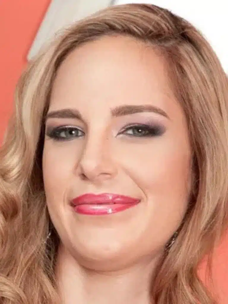 Desiree Vega Biography: Wiki, Age, Career, Height, Weight, Boyfriend, Net Worth & More